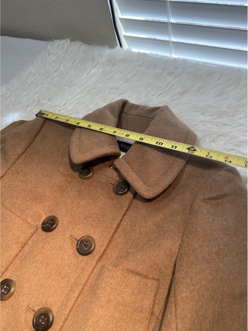Wool J CREW size 2 camel-colored double-breasted pea coat - Picture 3 of 8